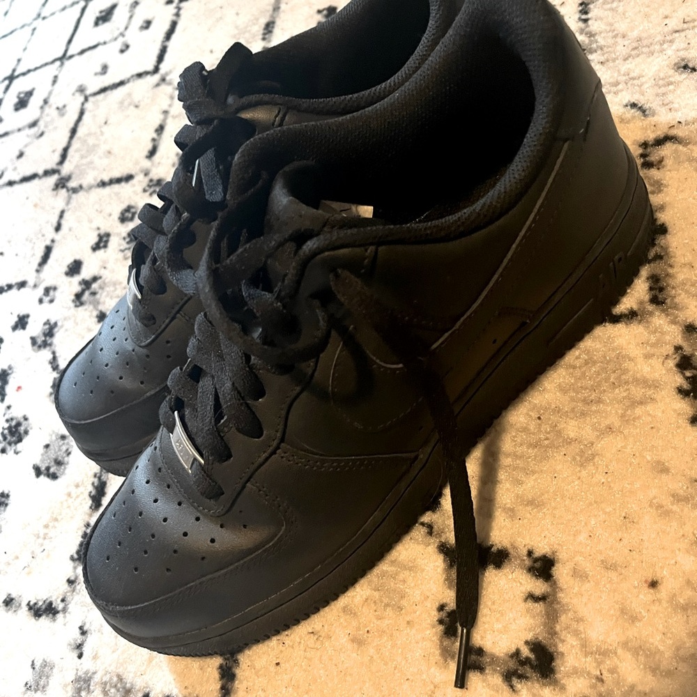 COPY - Men’s size 10 Air Force (NIKE)